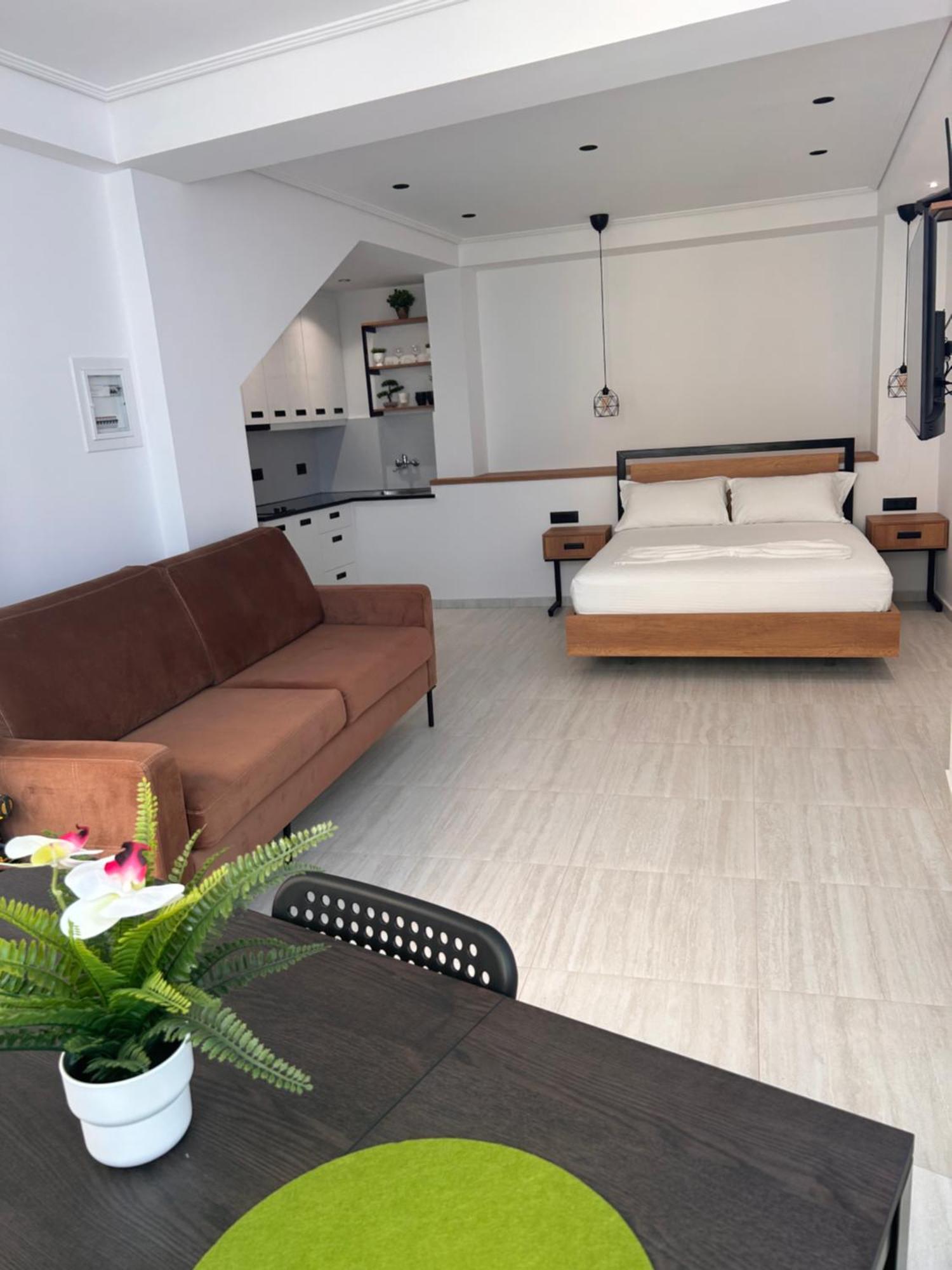 Crown Apartment Саранде Екстериор снимка