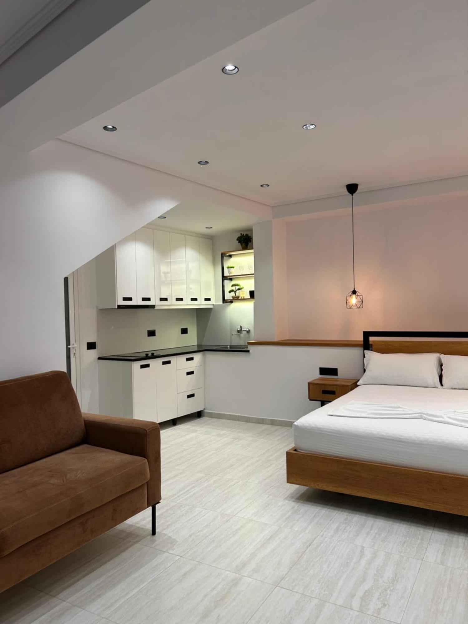 Crown Apartment Саранде Екстериор снимка